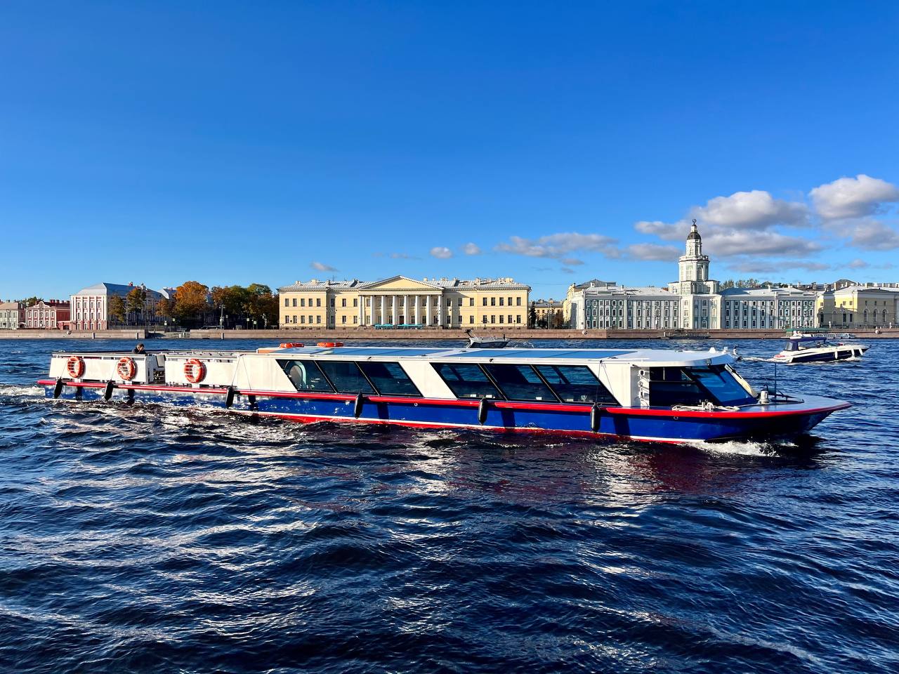 Теплоход "Александр"